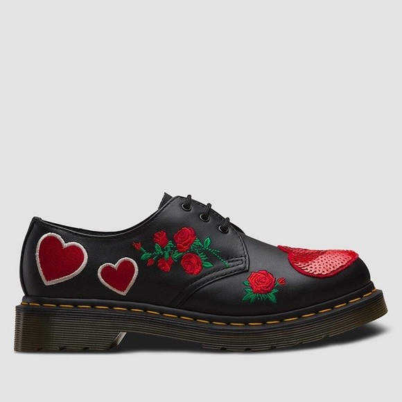 DR. MARTENS” 1461 “SEQUIN HEARTS” (BLACK / RED) 🇬🇧❤️ - Picture 3 of 10